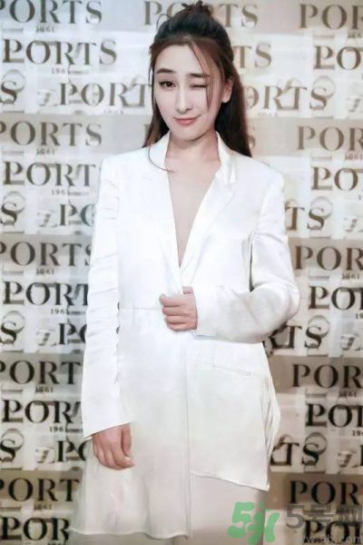 明星花式丸子头引潮流 波叔这么萌你不爱吗？