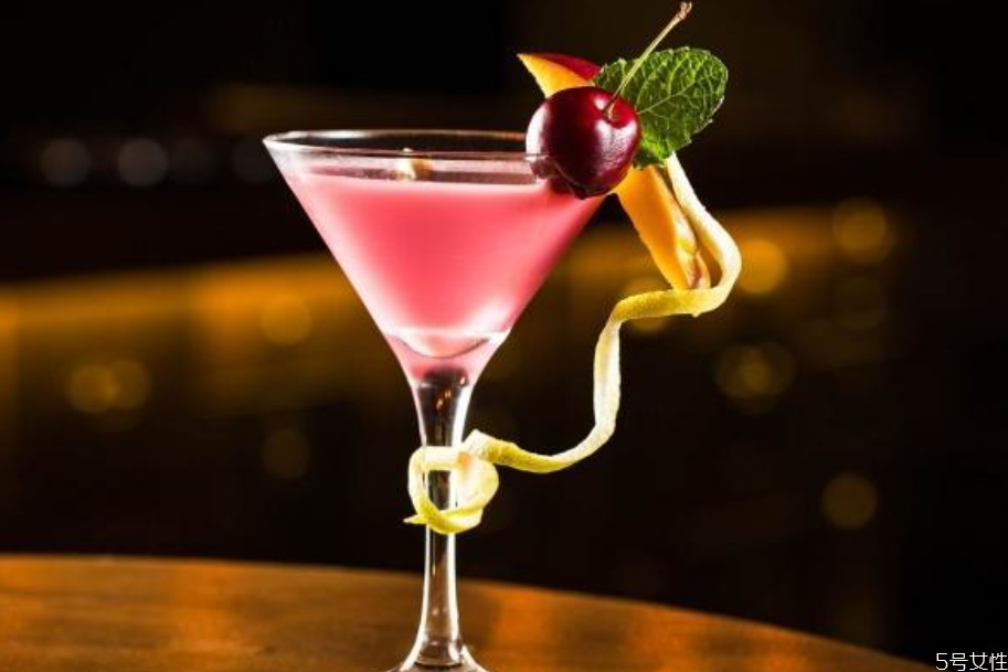 鸡尾酒多少度 女生喝的鸡尾酒推荐 鸡尾酒多少度 女生喝的鸡尾酒推荐