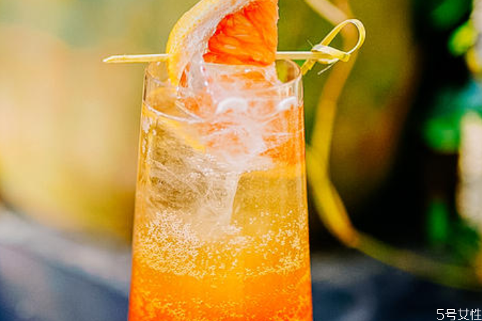 鸡尾酒多少度 女生喝的鸡尾酒推荐 鸡尾酒多少度 女生喝的鸡尾酒推荐